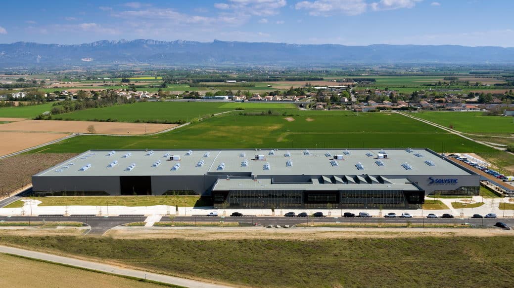 Panoramique drone plaine Valence massif Vercors — reportage industriel Drôme Romain Rubini