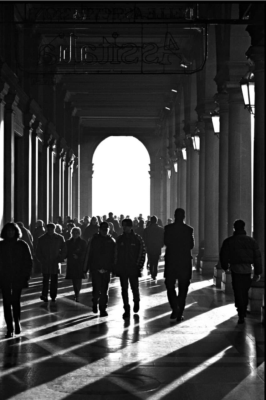 Initiation à la photographie argentique à Lyon, atelier en chambre noire